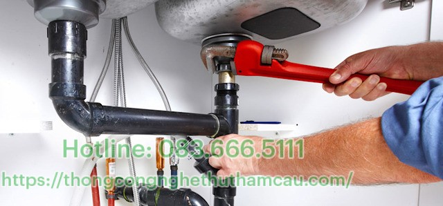 Sửa đường ống nước bị rò rỉ